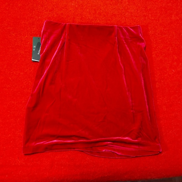 Red velvet wrap stretchy mini skirt NWT - Picture 12 of 13